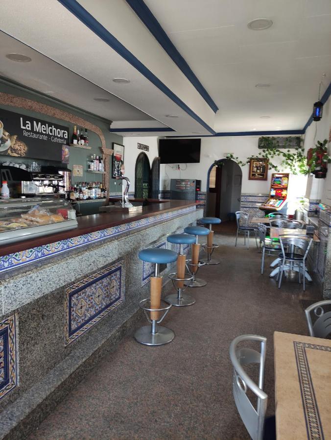 Hostal Restaurante Bar Cafeteria La Melchora 포사다스 외부 사진