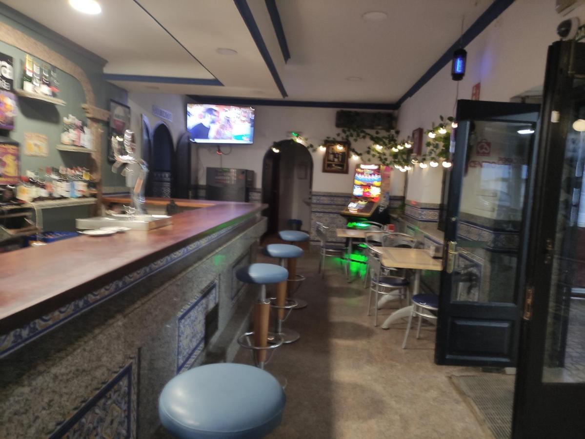 Hostal Restaurante Bar Cafeteria La Melchora 포사다스 외부 사진