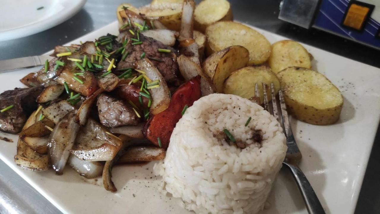 Hostal Restaurante Bar Cafeteria La Melchora 포사다스 외부 사진